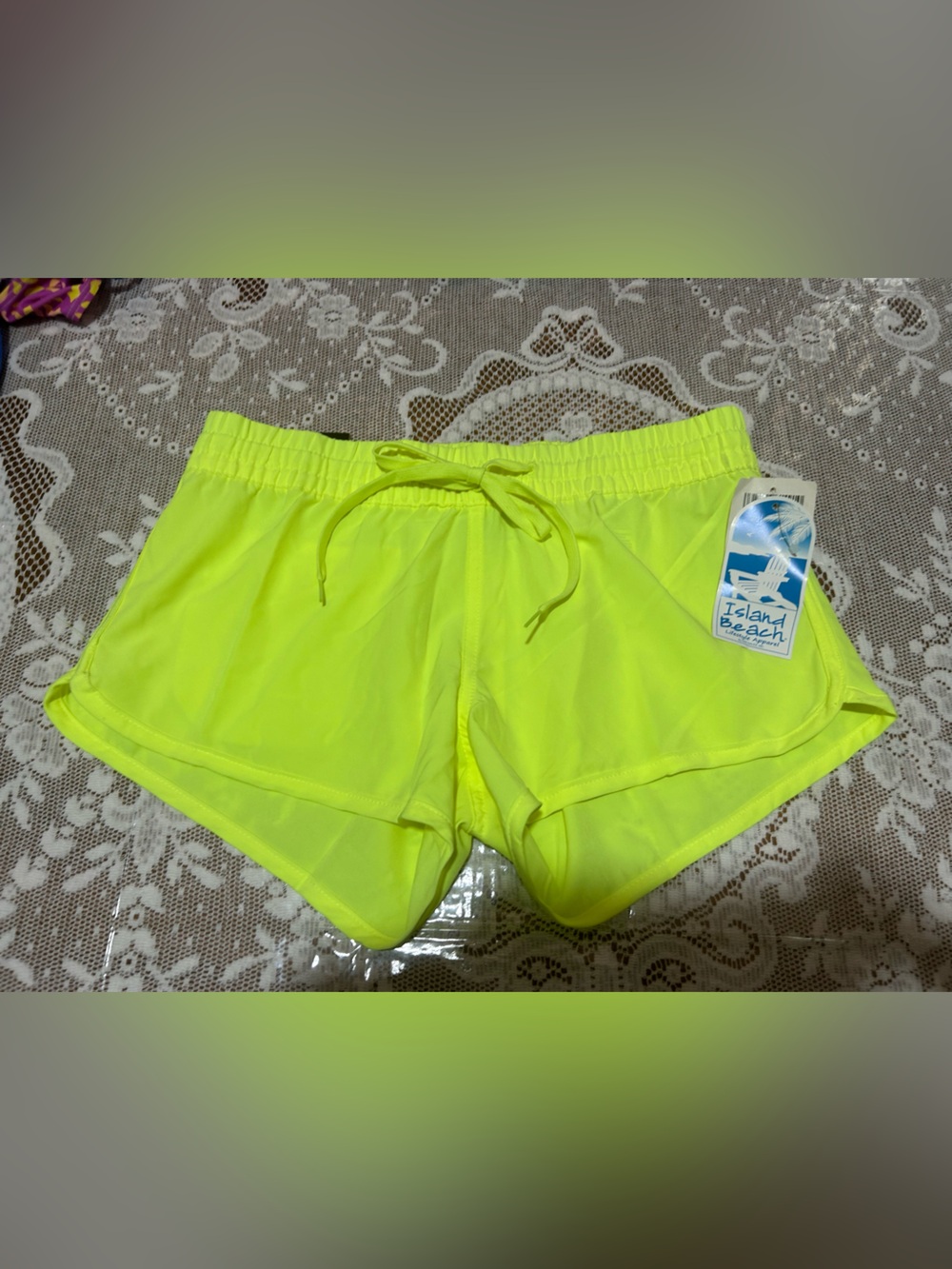 Island Beach Neon Yellow Women’s Drawstring Shorts size small